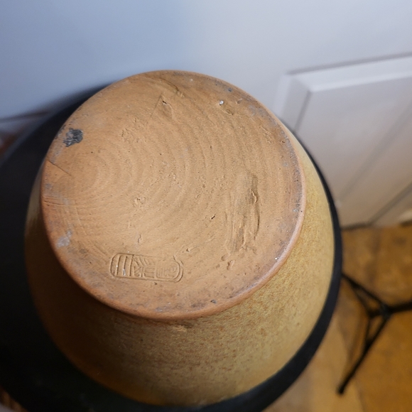 Toyo Medium Vase #1 Ikebana Vessel Umber Sienna Glaze with Granular Grog Incised - Picture 7 of 15